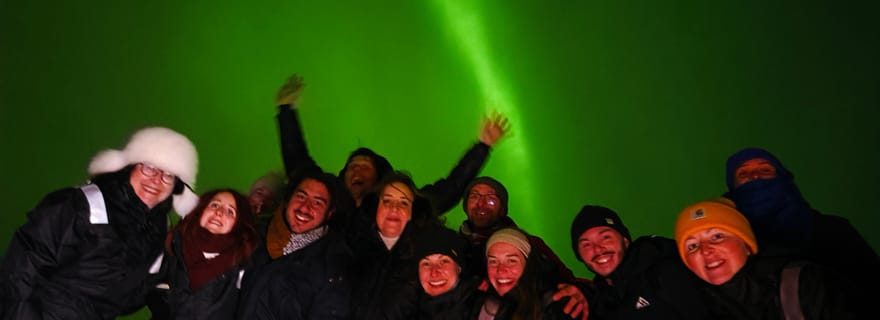Oulu : chasse mobile aux aurores boréales avec garantie d'observation des étoiles