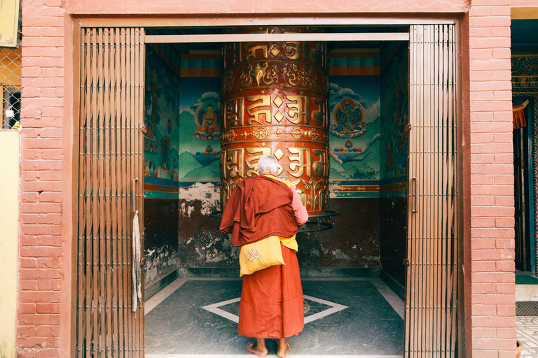 加德满都：神圣佛塔之旅（含冥想）加入旅游