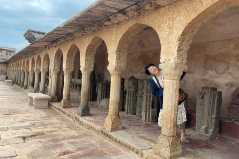 Jaipur: Abhaneri Step Wells & Haunted Bhangarh Day Tour