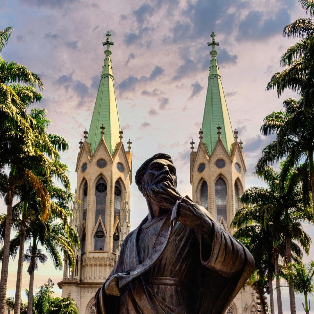 Colagem de mídia