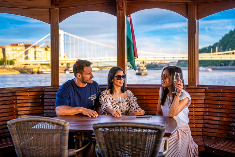 Budapest : Croisière historique avec boisson de bienvenueCroisière historique de jour avec Tokaj Premium Frizzante