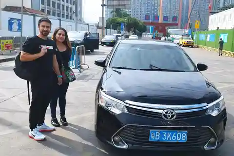 Прокат автомобилей в Шэньчжэне на 1 день с водителем (10 часов)