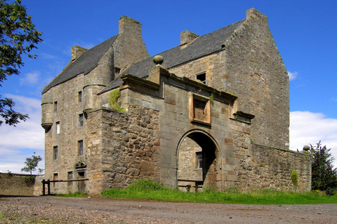 From Edinburgh: Outlander Castles and Highlands Day Tour