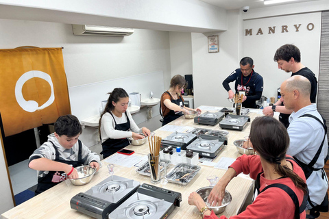 Kyoto: Japanese Udon and Sushi Cooking Class with Tastings