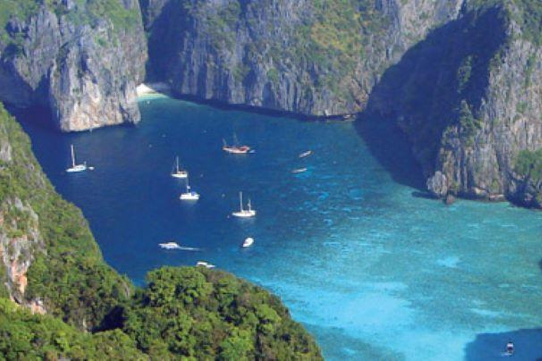 Phuket:Phi Phi Island with Premium Buffet & DJ by Noah Yacht