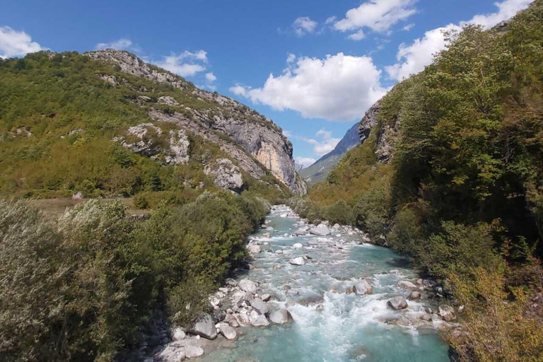 From Shkoder: Theth Full-Day-Tour, With lunch.