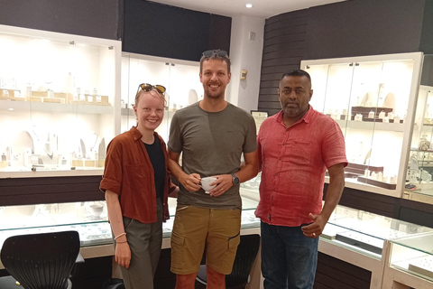 Kandy Full-Day Cultural & Scenic Tour with Local Guide