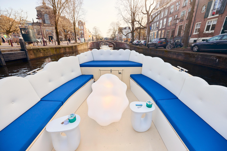 Amsterdam: Raucherfreundliche Cannabis-Kreuzfahrt auf offenem Boot