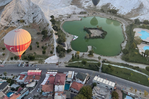 Pamukkale/Cappadoce : vol en montgolfière / transfert à l&#039;hôtelPamukkale : Vol en montgolfière avec petit-déjeuner et certificat inclus