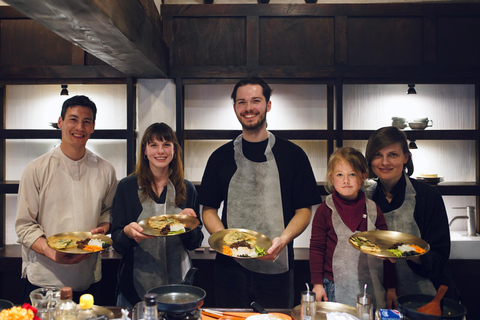 Clase de cocina Royal Seoul en un hanok centenarioClase de cocina real de Seúl en una casa tradicional hanok de 100 años de antigüedad