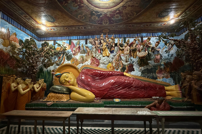 Negombo City Highlight & Local Food Tasting All Include Tour