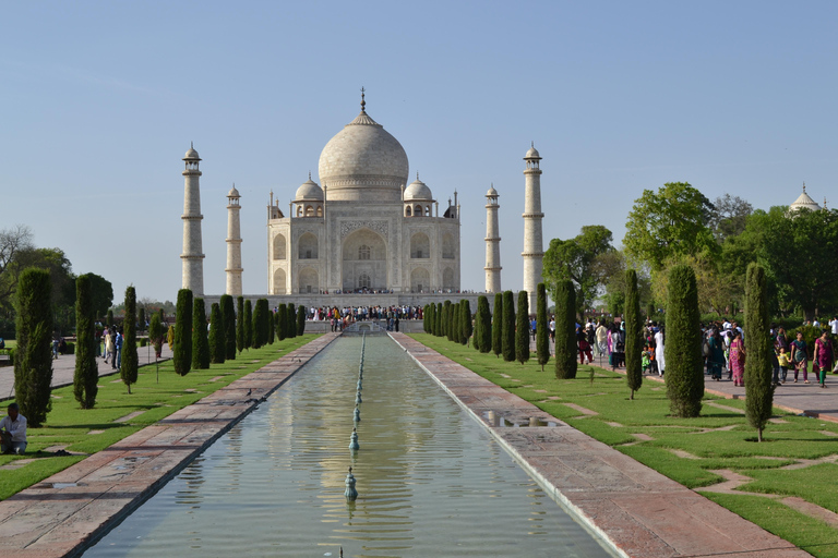 Agra: Heritage Village Walk Tour with Skip-line