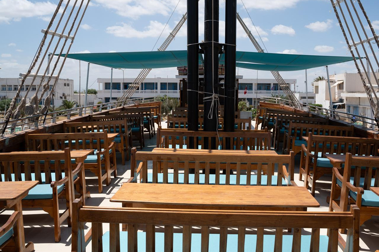 Tunis: Pirate Ship Cruise with Lunch and Swimming