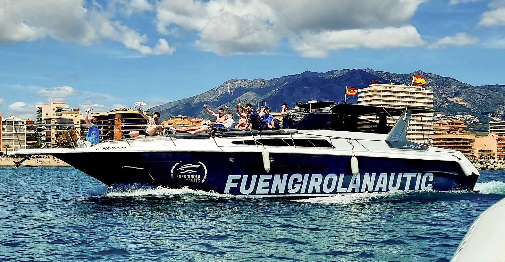 Fuengirola, Dolphin Watching by Yacht with Snacks and Drinks - Housity