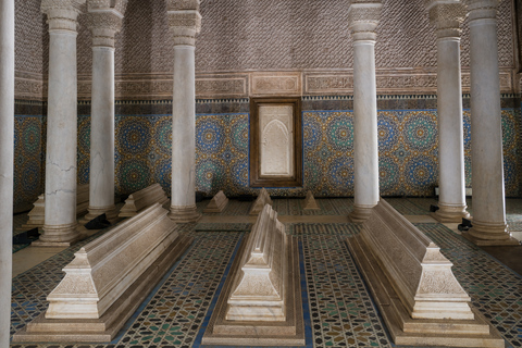 Marrakesh: Saadian Tombs, Bahia Palace, Mellah & Medina Tour Shared Group Walking Tour in English from the Meeting Point
