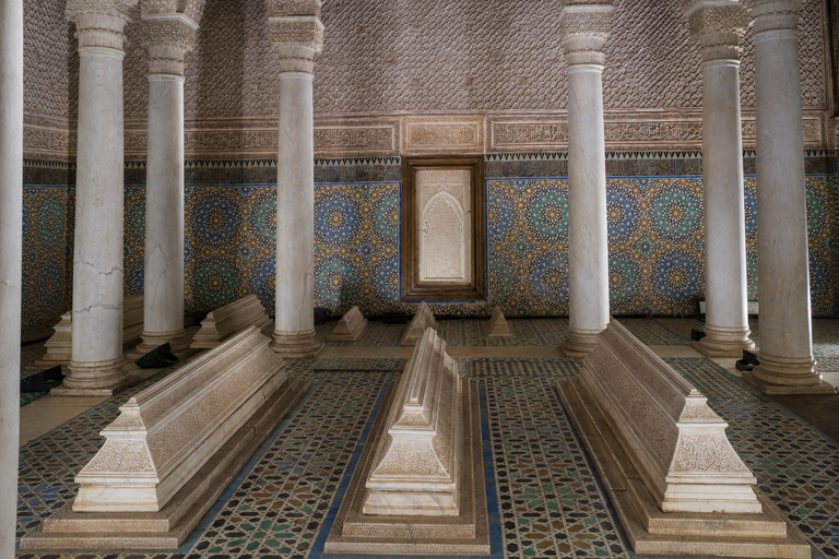 Marrakesh: Saadian Tombs, Bahia Palace, Mellah & Medina Tour Shared Group Walking Tour in English from the Meeting Point