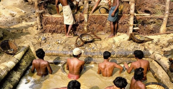 From Kandy: Ratnapura Gem Experience Tour & Bentota Drop