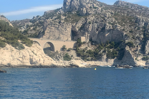 Journée complète à la Côte Bleue : Visite à pied de la nature et tour en bateau