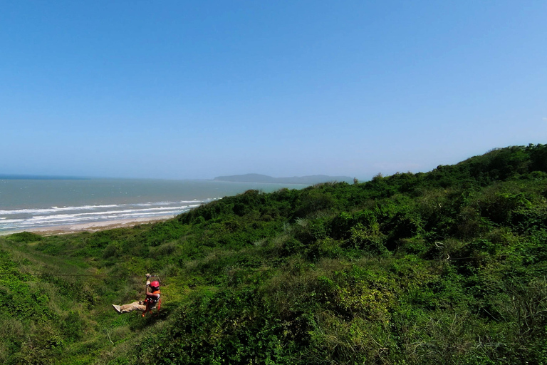 Cartagena: Oceanfront Zipline Adventure with Lunch