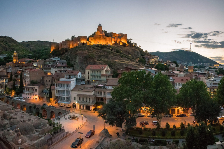 Tbilisi: Visita guiada a pie con cata de vinos