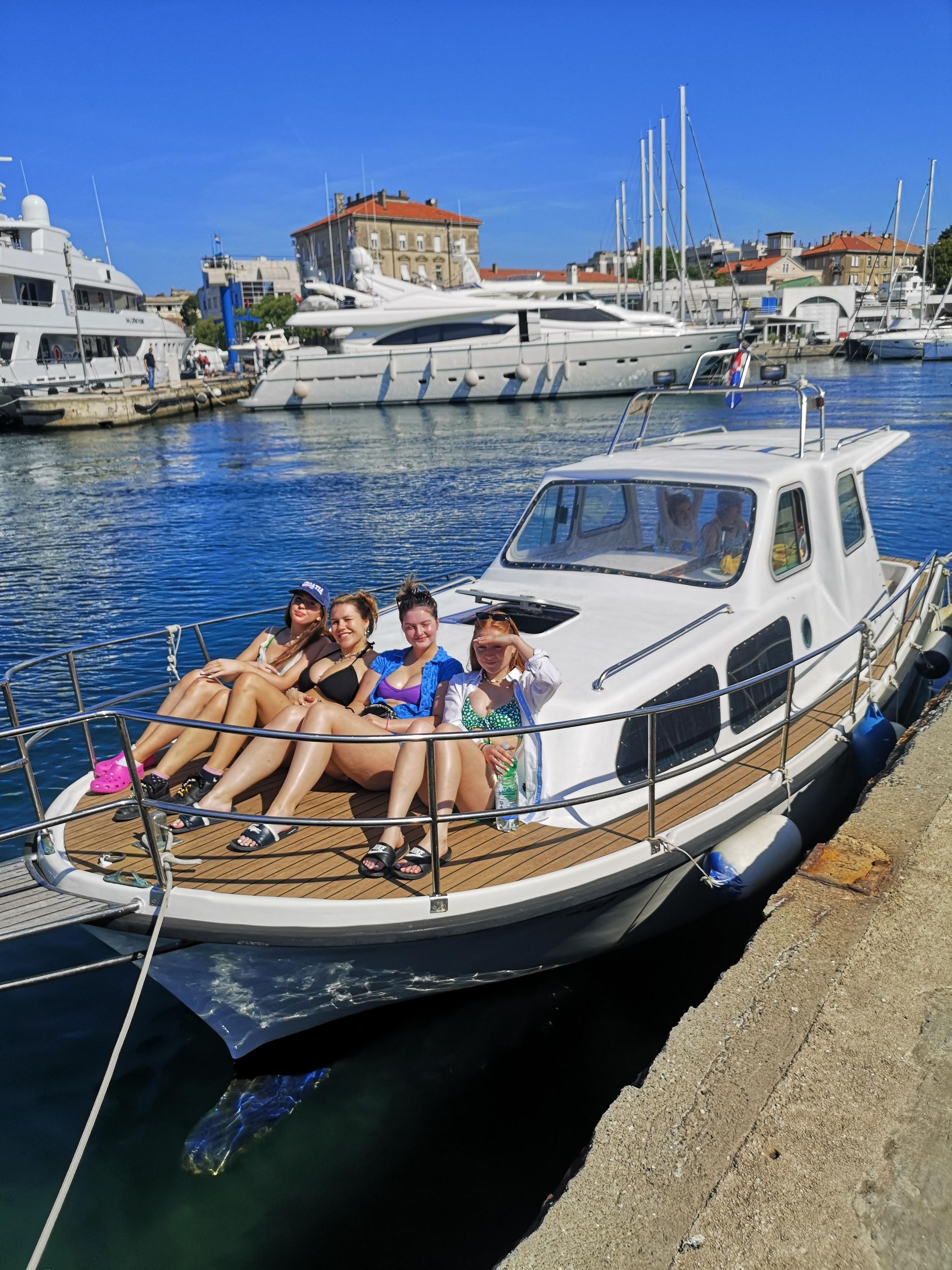 Zadar: Inselhüpfen in der Blauen Lagune mit Getränk
