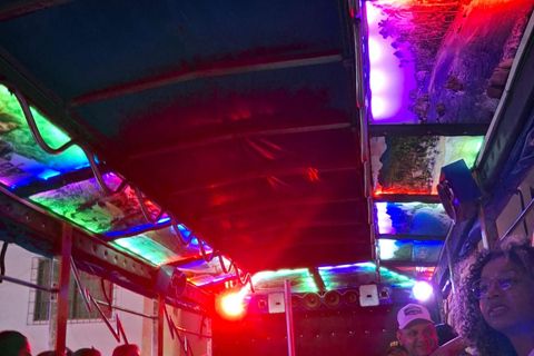 Santa Marta: Rumba en Chiva con animador a bordo y Espuma!