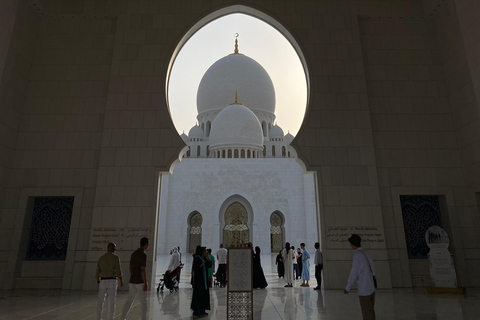 Från Dubai: Abu Dhabi stadsvandring med Grand Mosque