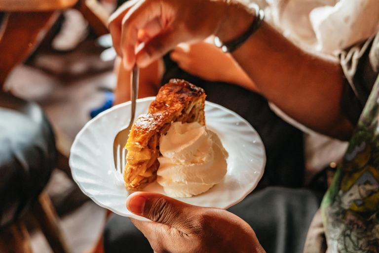 Amsterdã: Excursão a pé pelo distrito de Jordaan com comida local