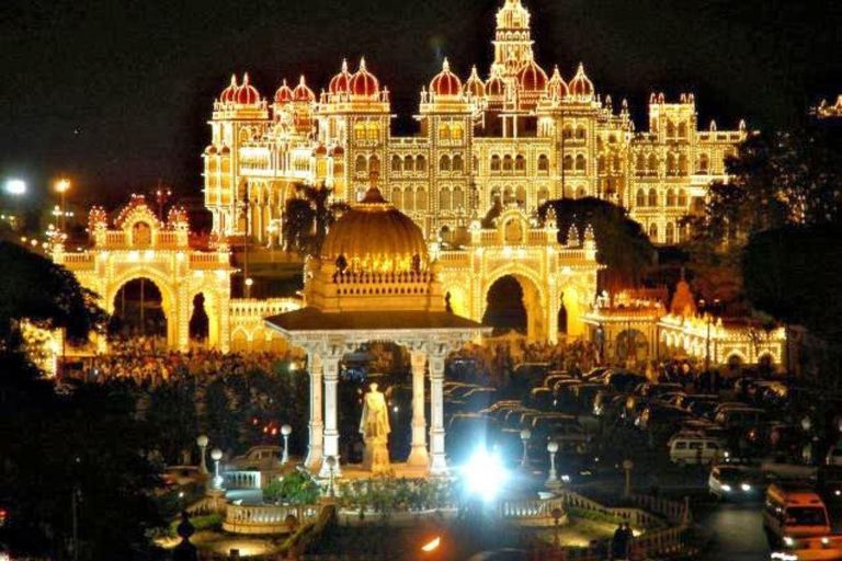 Bangalore: Mysore Palace and Chamundi Hill Private Tour