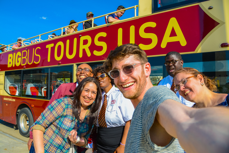 DC: Hop-on-hop-off-bustour & sightseeing-watertaxi-cruise