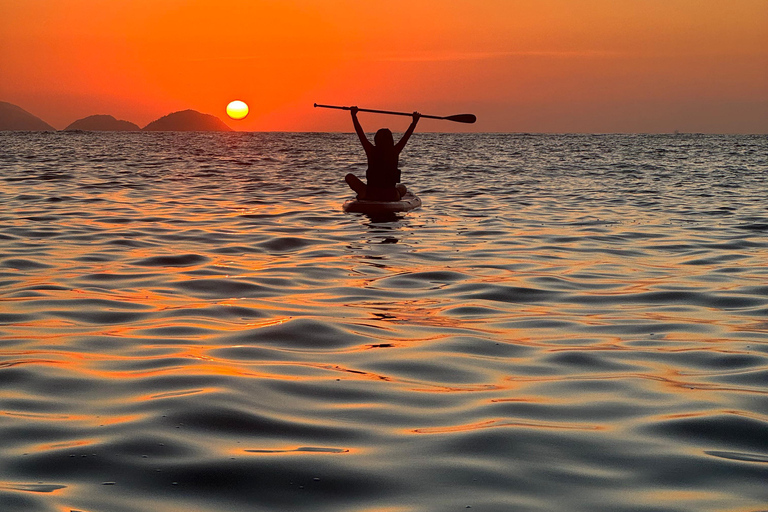 Paddla i soluppgången i Rio – eller under dagenPaddelsurfing i Rio vid soluppgången – eller under dagen