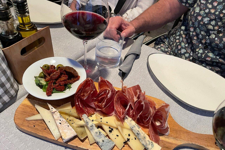 Split: Historical & Gastro Treasures Tour with Green Market Afternoon historical & gastro tour