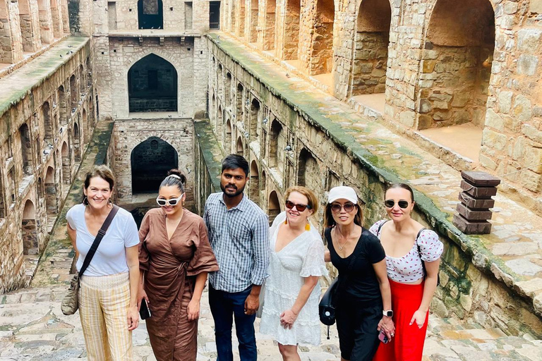 Old and New Delhi Group City Tour with Guide and Transfers