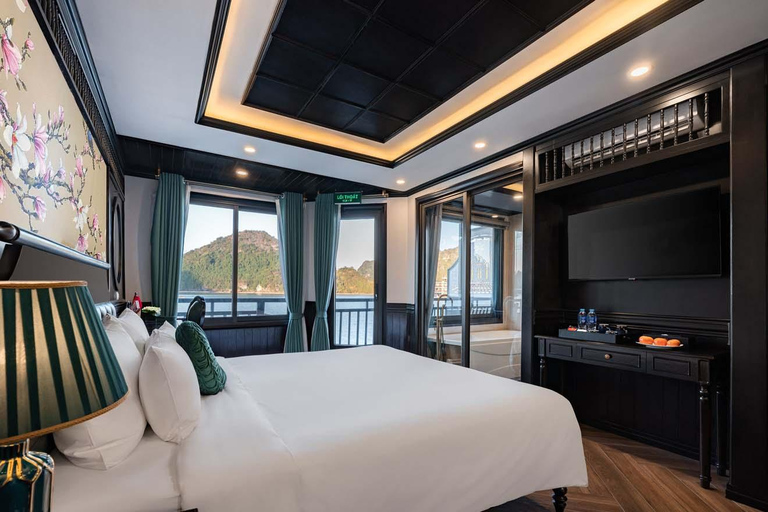 Luxury Halong 2-Day 5 Star Cruise: Balcony, Bathtub Room Junior Suite with private balcony - 1st floor