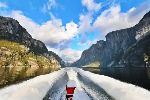 Stavanger: Fjordkreuzfahrt zum Lysefjord und zum Kanzelfelsen