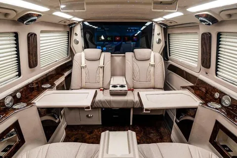 Izmir: Private Airport Transfer
