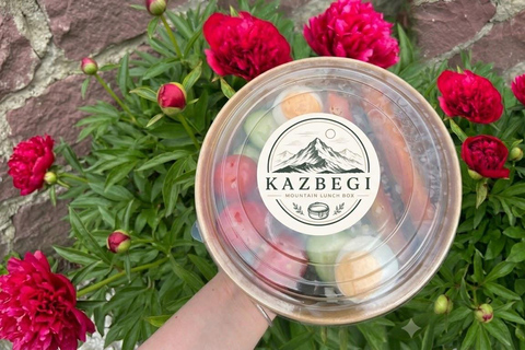 Kazbegi: Freshly Prepared Lunch Box with Hotel Delivery