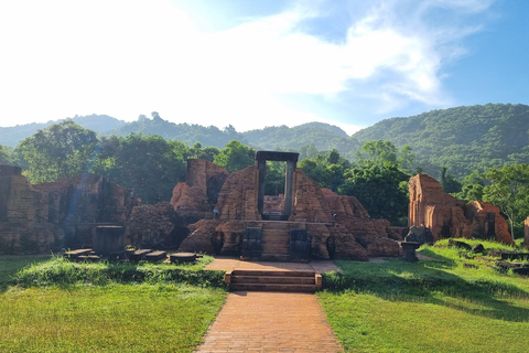 Hoi An: My Son Sanctuary Private Tour with Local Guide