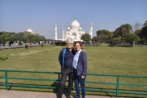 Desde Delhi: Viaje al Taj Mahal y Agra en Coche de Lujo PremiumTour Premium Kia Carnaval + Guía + Entradas + Comida 5 estrellas