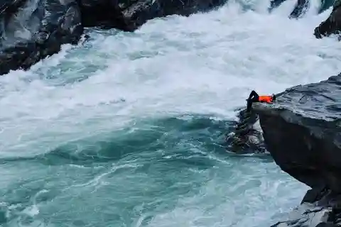 Tiger Leaping Gorge Trekking in the Canyon