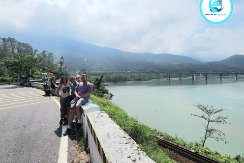 BUSTOER VAN HUE NAAR HOI AN met 4 sightseeingtours