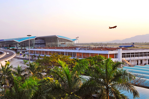 De Da Nang à l'aéroport international de Danang - Voiture privée