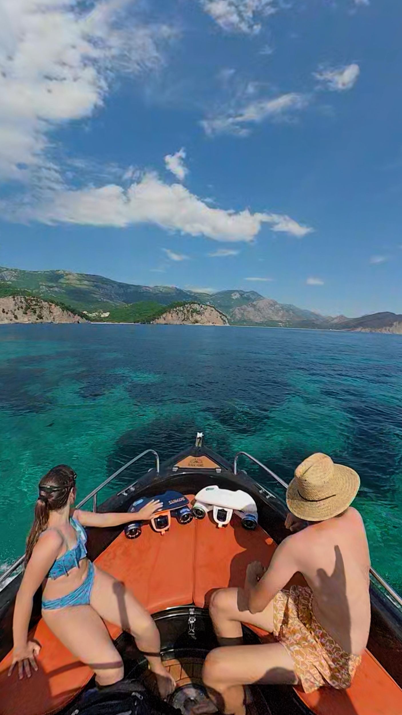 Budva: Private Schnellboot-Tour mit Schnorcheln & Schwimmen