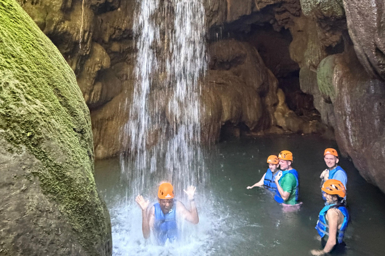 Vega Baja: Highlights views and Guided Tour in Caves
