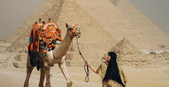 Cairo: Giza Pyramids Camel Ride and Egyptian Museum Tour