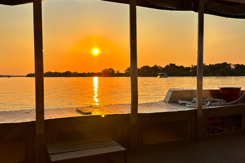 Victoria Falls: panoramische vlucht, brugtour en rondvaart tijdens zonsondergang
