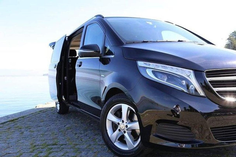 Antwerp: Private Transfer to Brussels by Luxury Car