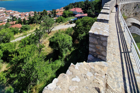 Ohrid: Stadsrondleiding met Johannes in de Kaneo kerk