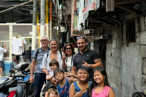 Explore Manila Slums and Hidden Market - Image 2