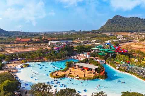 Pattaya: Columbia Pictures Aquaverse Ticket & Hotel Transfer